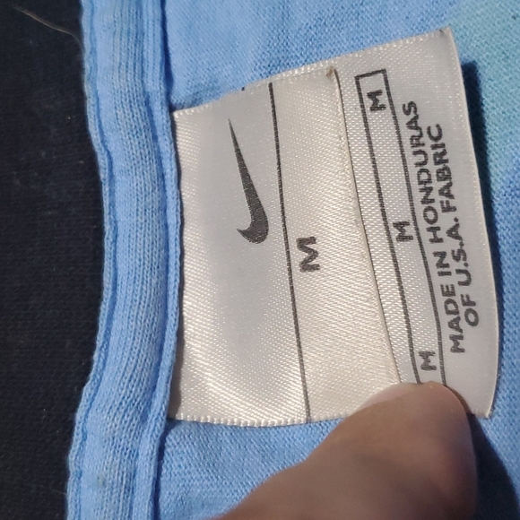 "It's got-TA be the SHOES" Men's Nike T-Shirt. - Picture 4 of 8